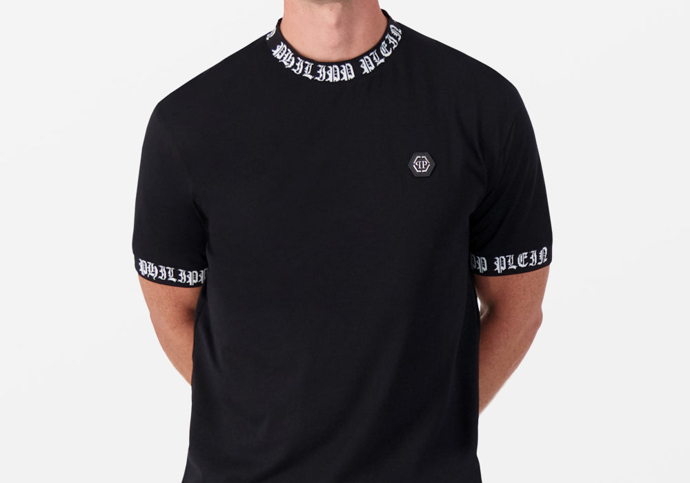 Five best quality luxury brands of men's T-shirts