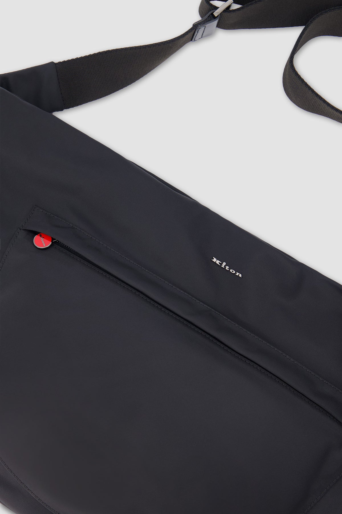 Sac à dos mono en cuir de cerf noir Kiton