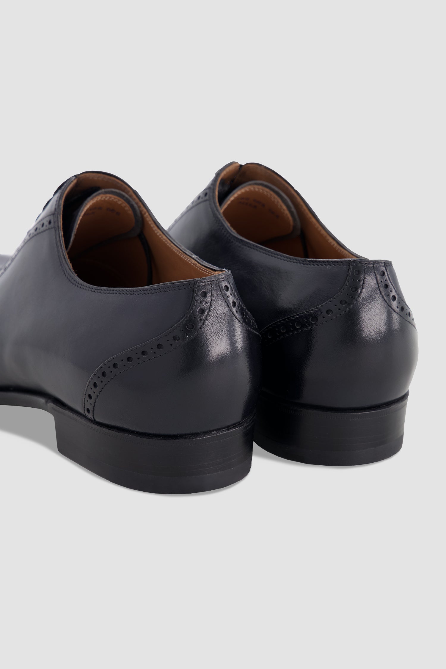 Oxford with Straight Toe Cap