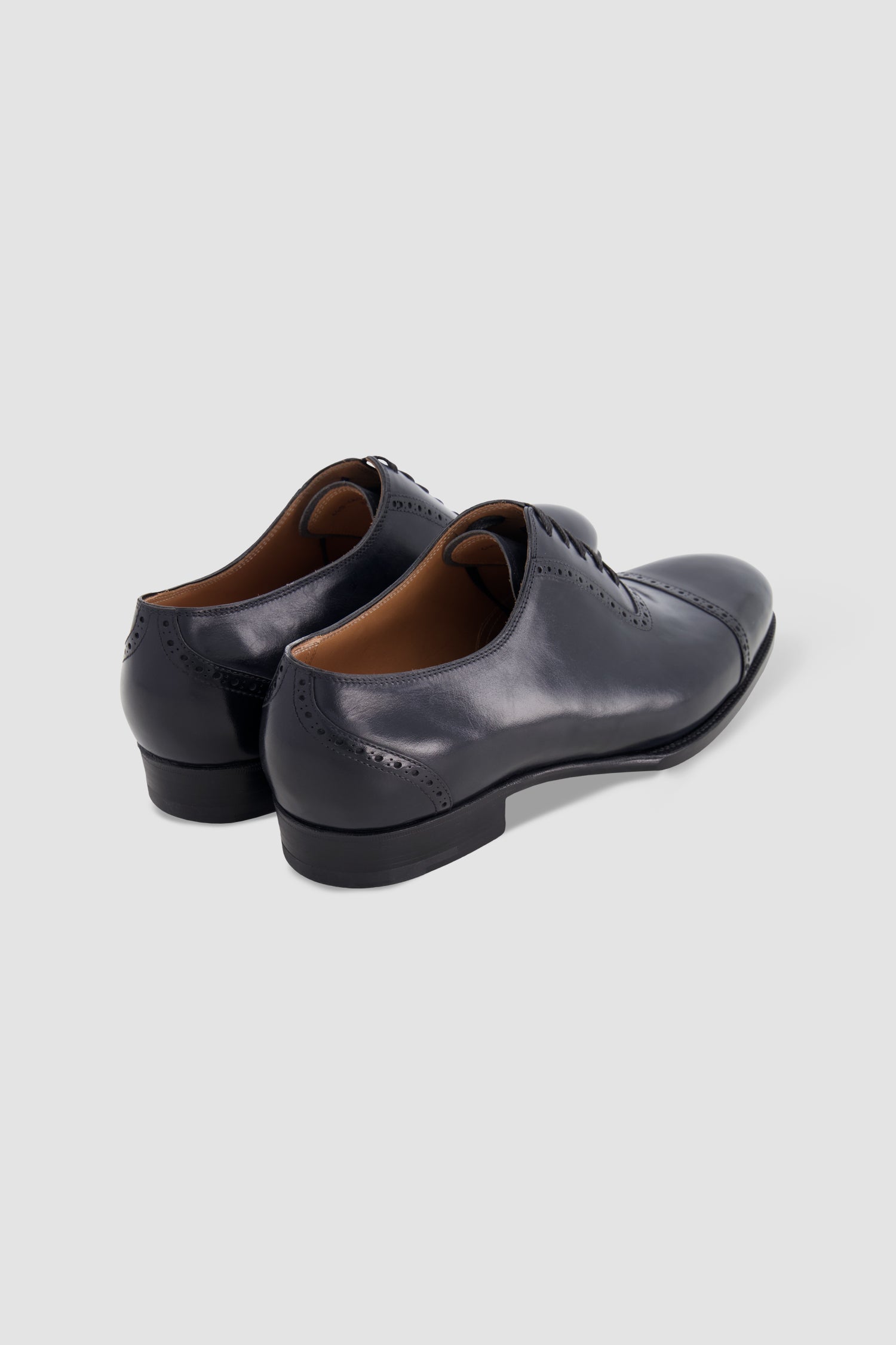 Oxford with Straight Toe Cap