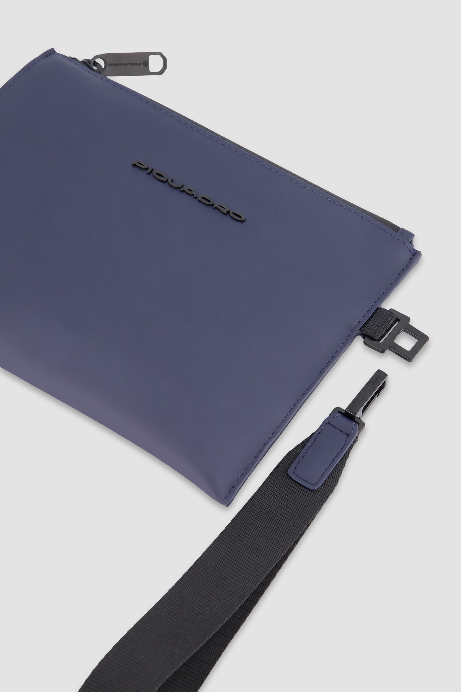 Pochette Piquadro bleue