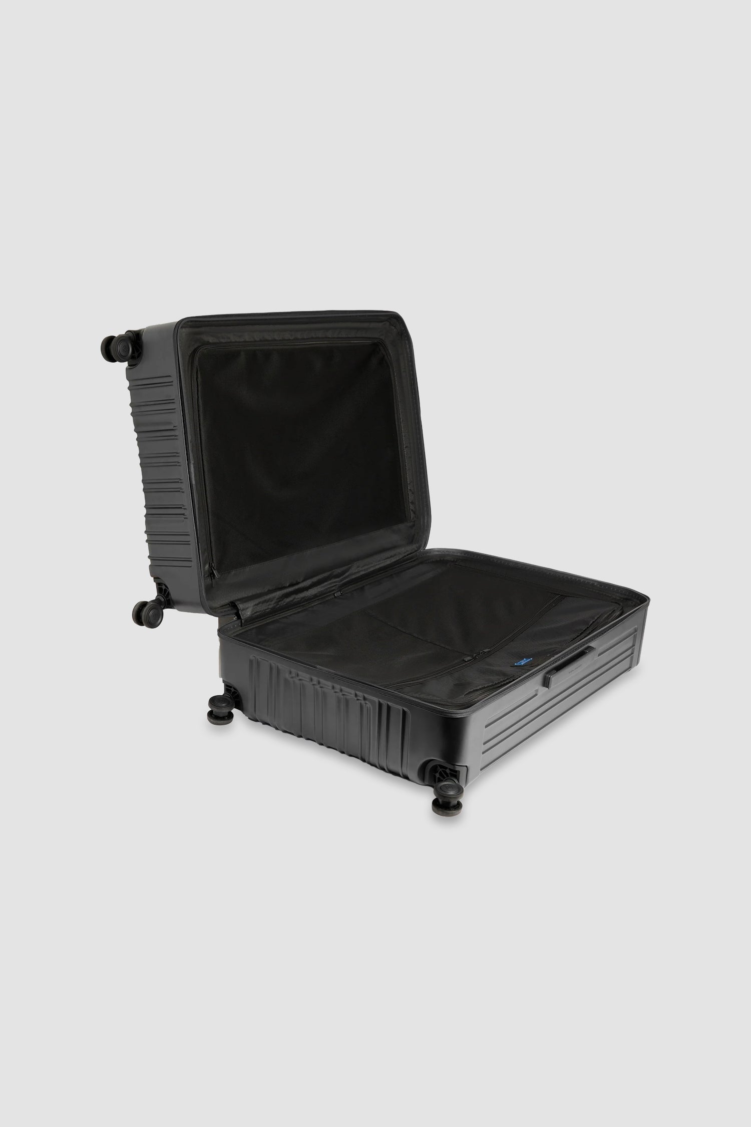 Valise Piquadro noire extra large à 4 roulettes