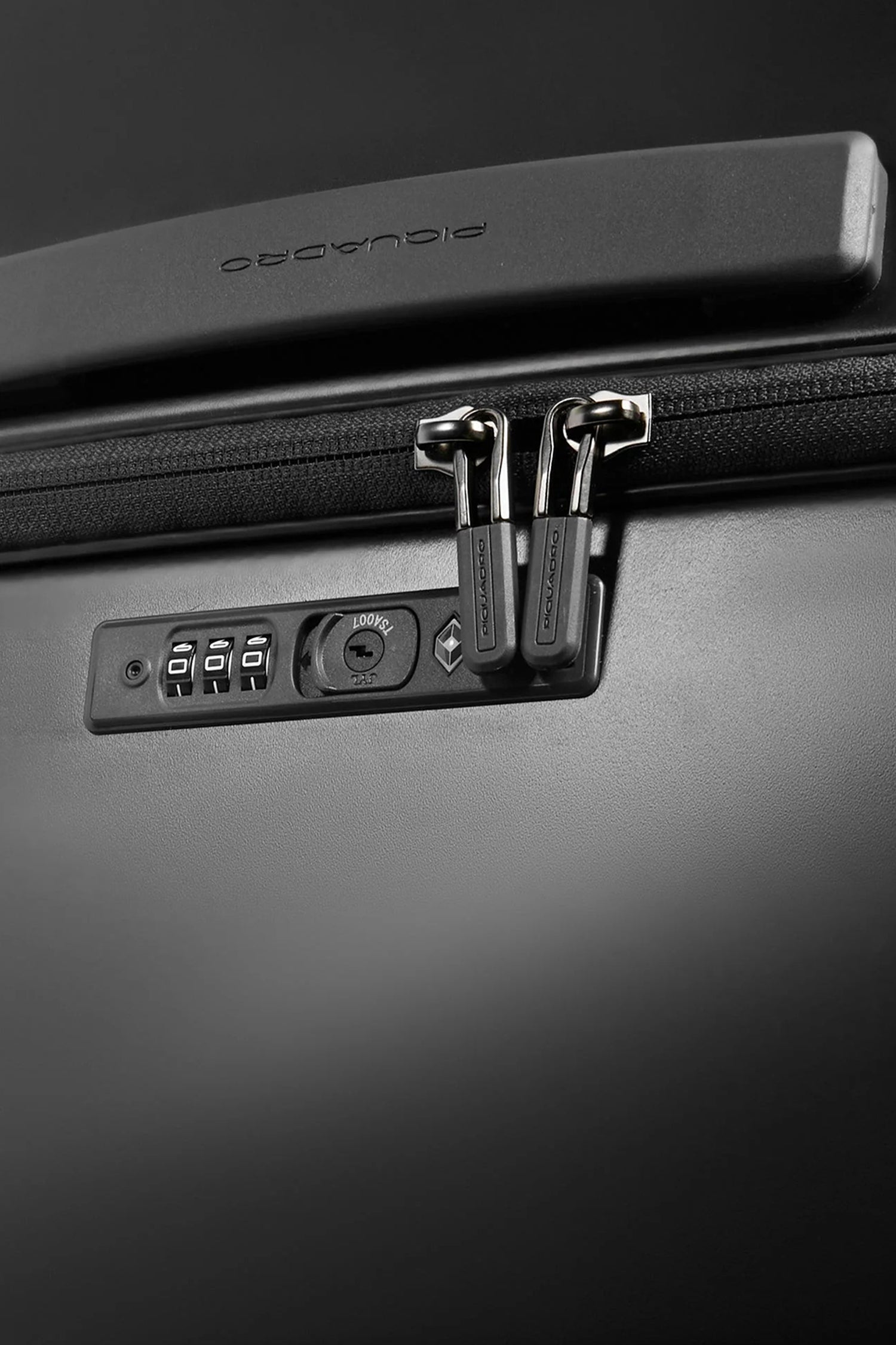 Valise Piquadro noire extra large à 4 roulettes