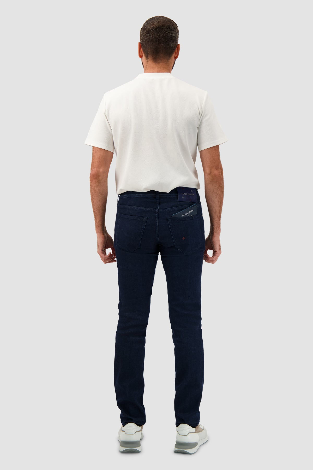 Jean Bard coupe slim bleu foncé Jacob Cohen