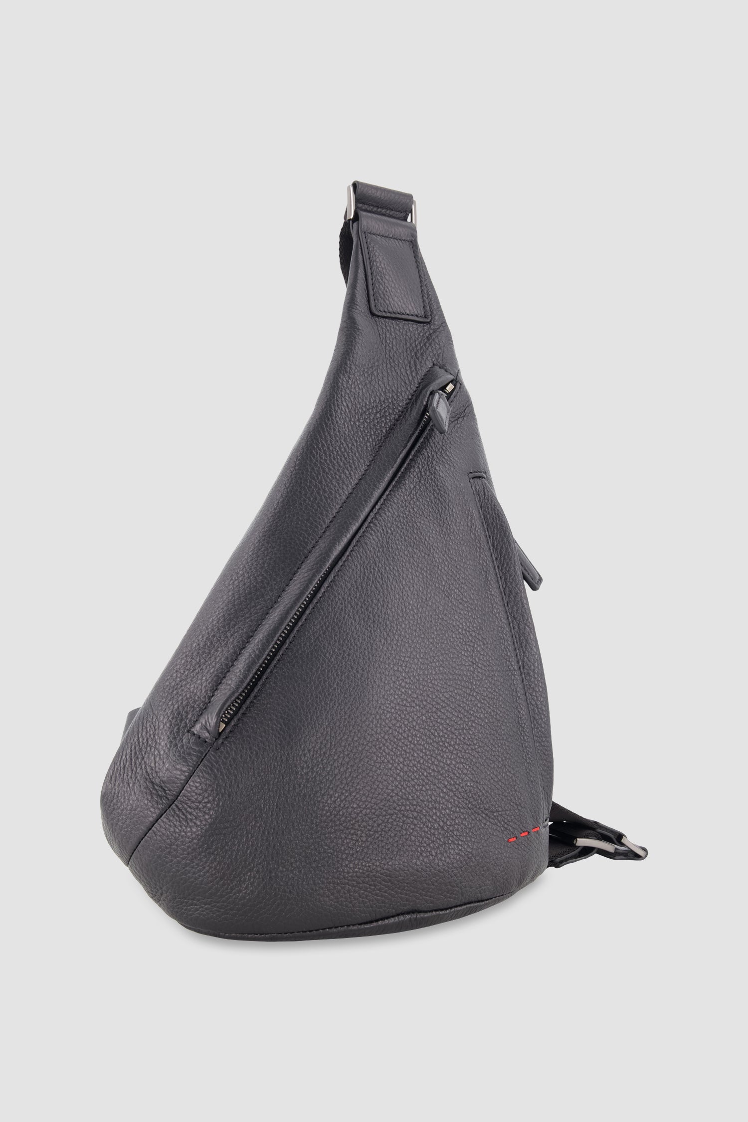 Sac à dos mono en cuir de cerf noir Kiton