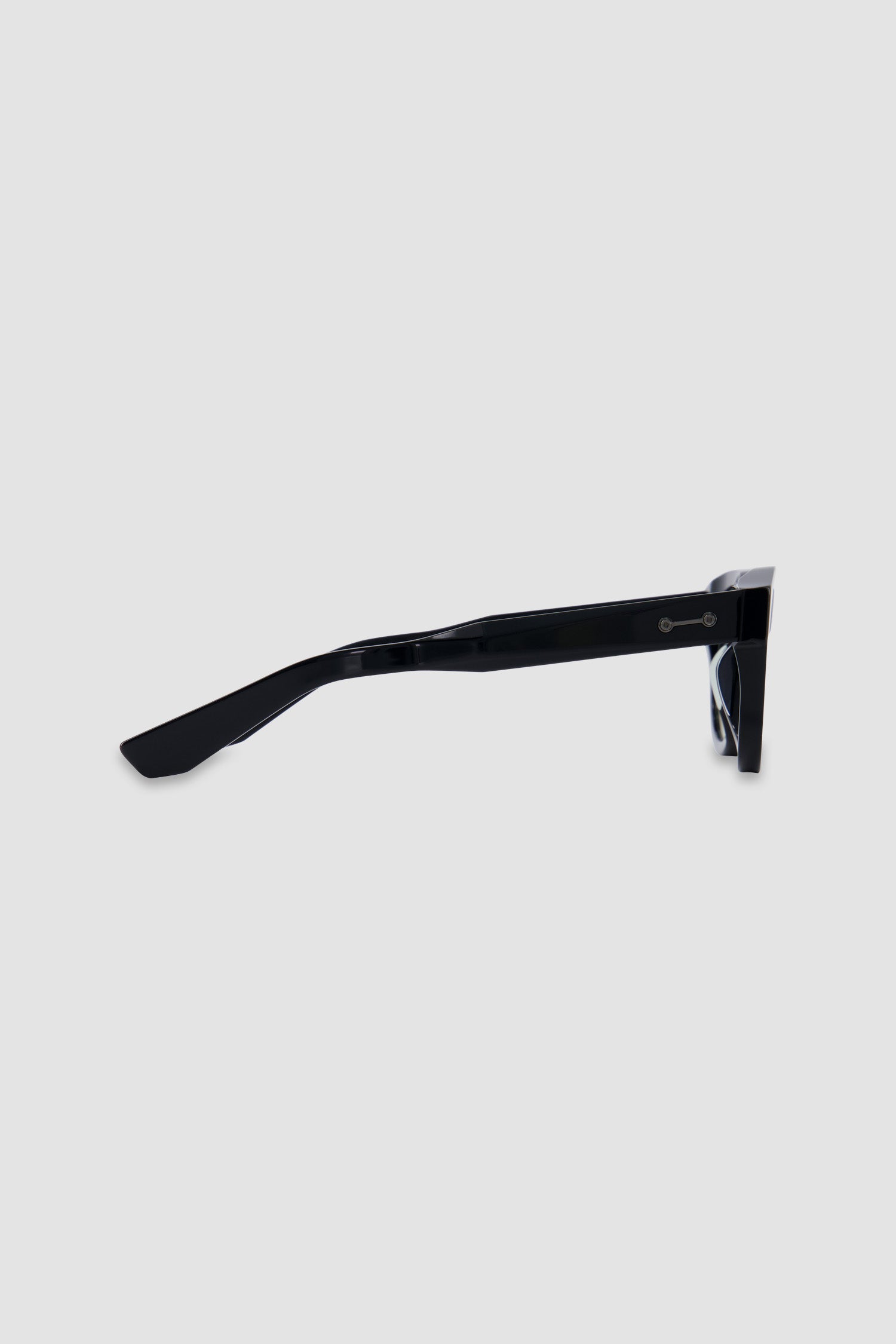 Akoni Black/Green Alpha Sunglasses