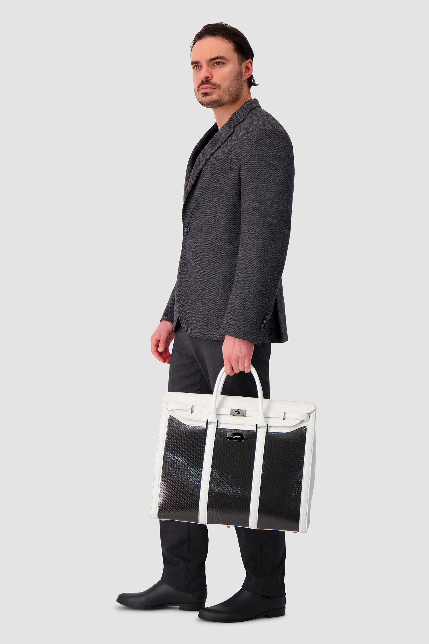 Hettabretz Alligator and Carbon Travel Bag