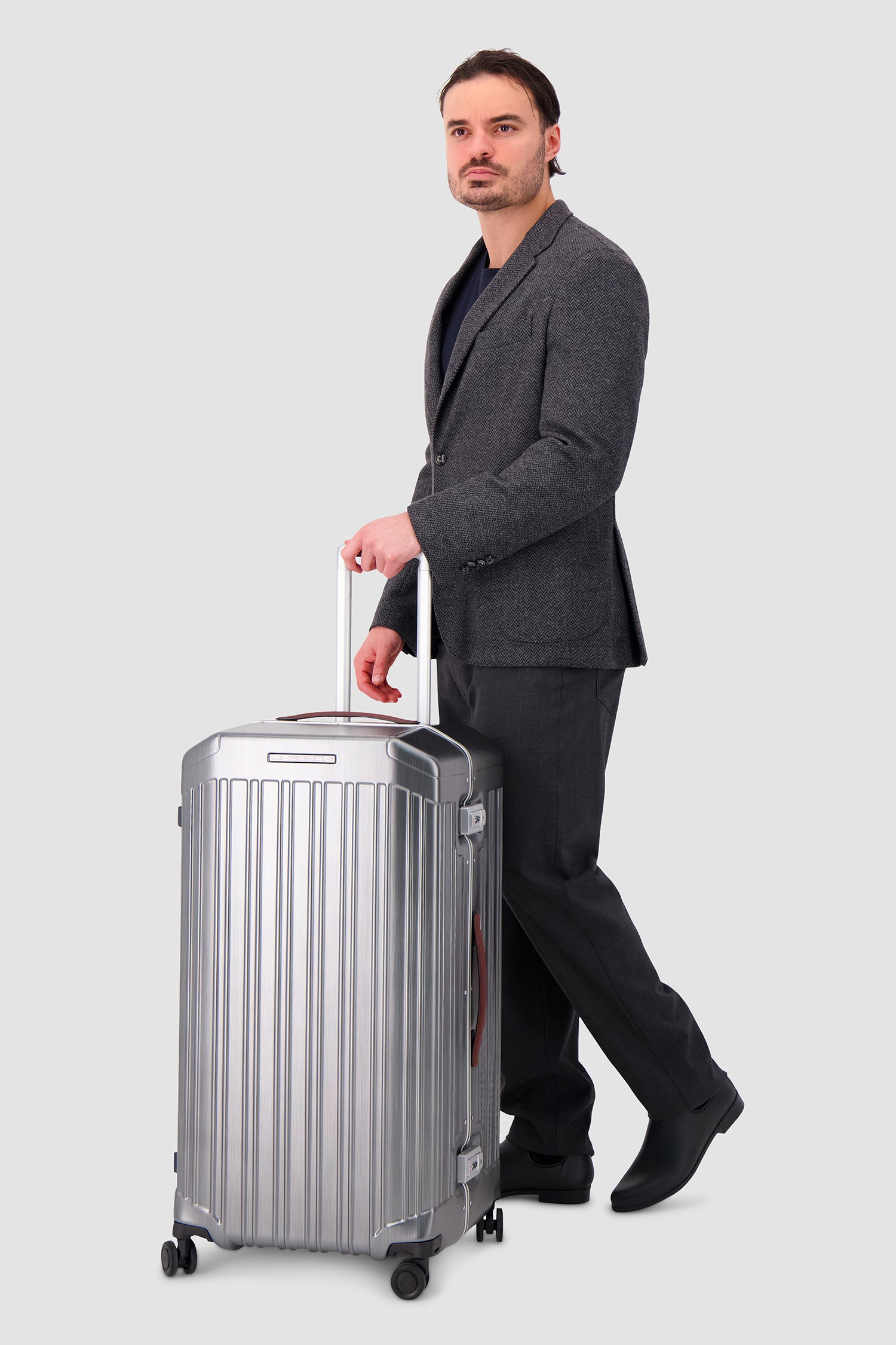 Piquadro Silver Hardside Trunk Shape 4 Wheel Suitcase