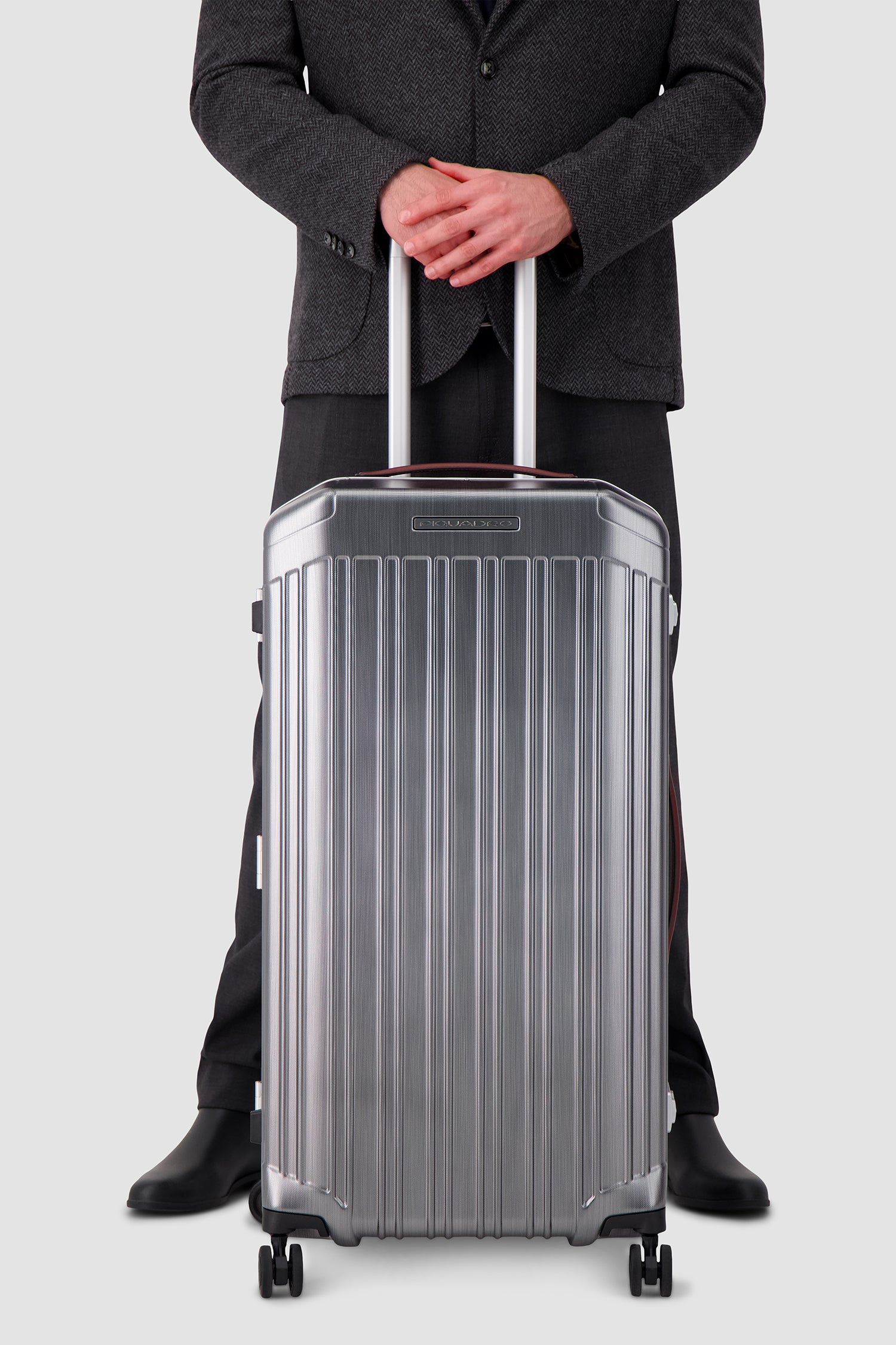 Piquadro Silver Hardside Trunk Shape 4 Wheel Suitcase