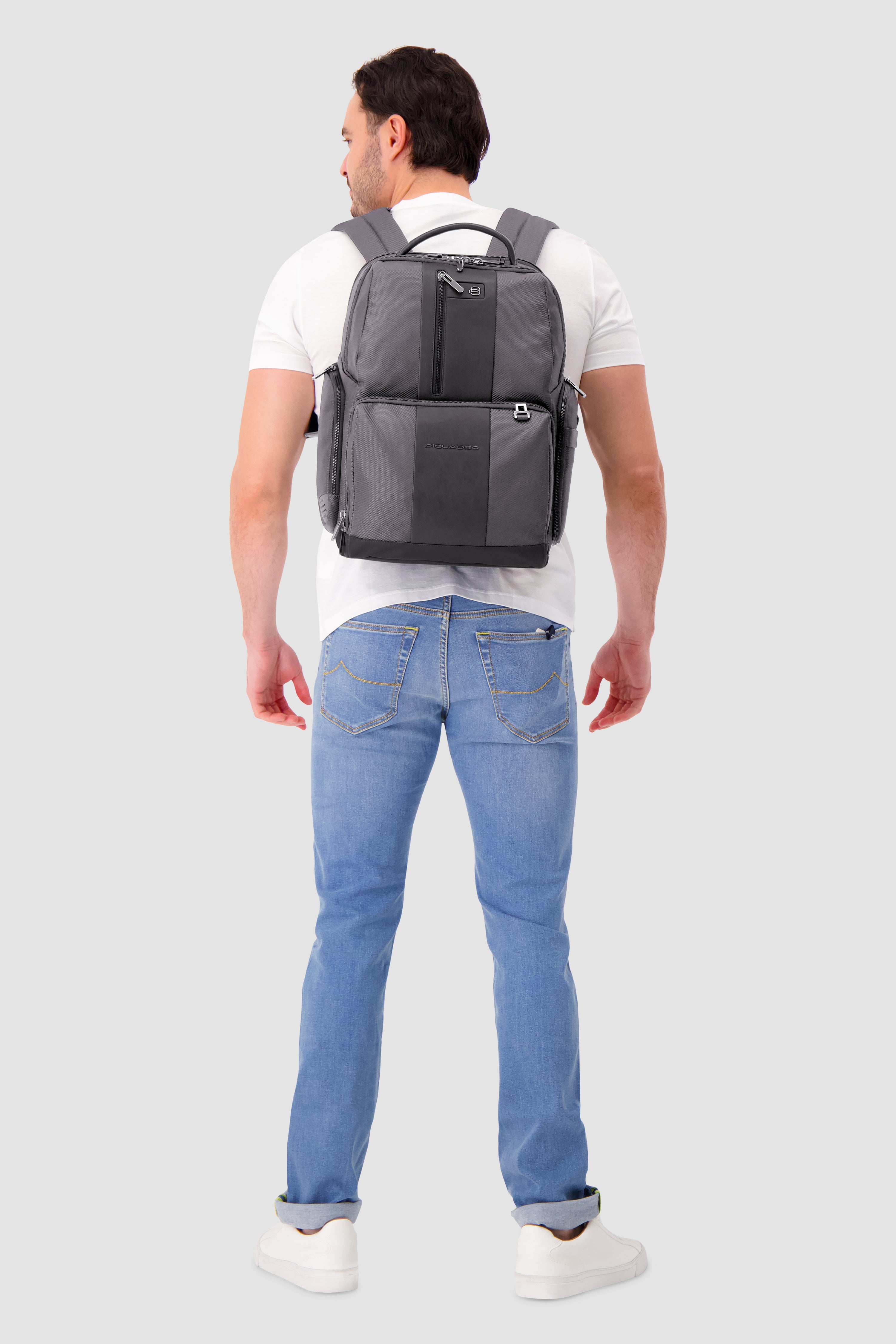 Sac à dos pour ordinateur portable Fast-Check 15,6" Piquadro anthracite/noir