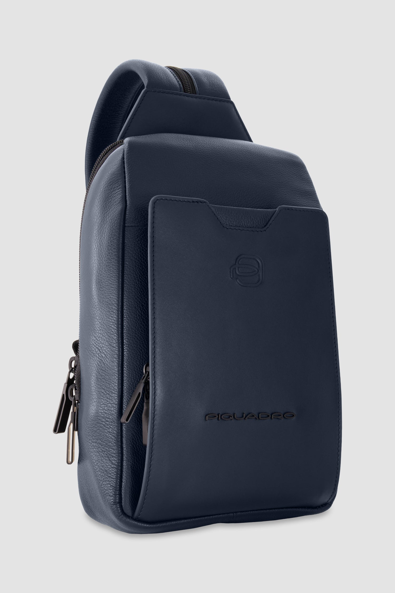 Sac à bandoulière Piquadro bleu convertible en sac à dos