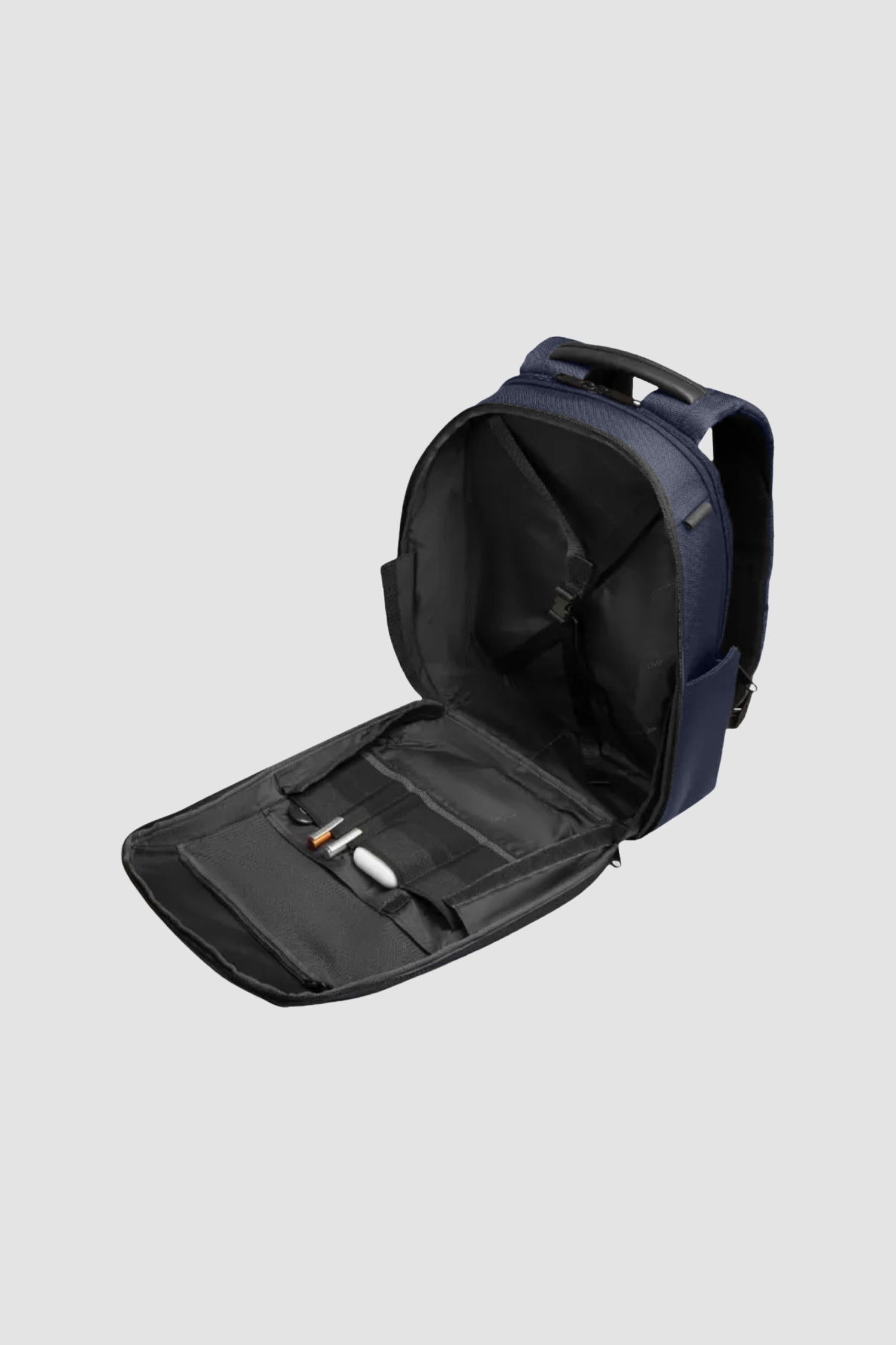 Sac à dos de voyage Piquadro pour ordinateur portable 15,6" en textile recyclé bleu marine