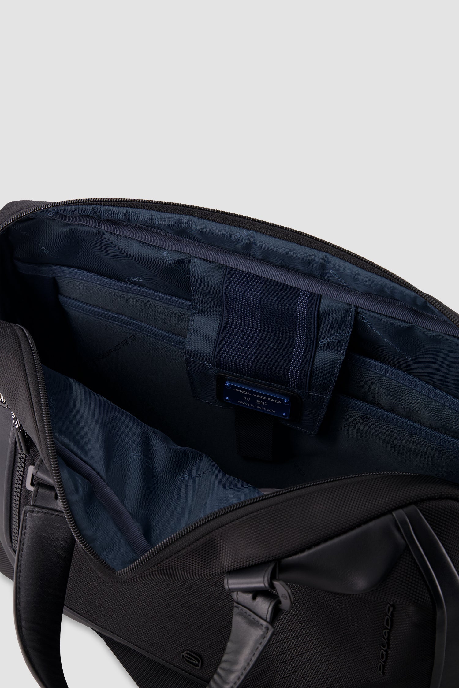 Piquadro Black 15.6" Laptop Bag