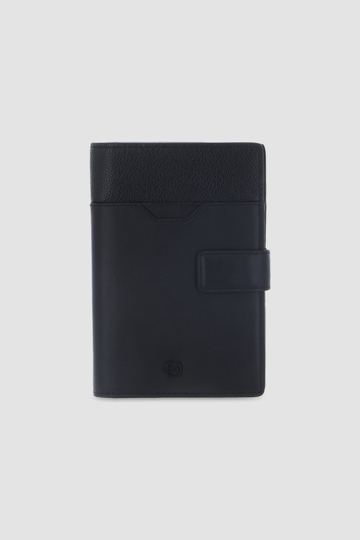 Piquadro Black Passport Holder